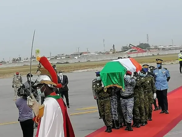 Hamed Bakayoko : arrivée de la dépouille du premier ministre à Abidjan, en images