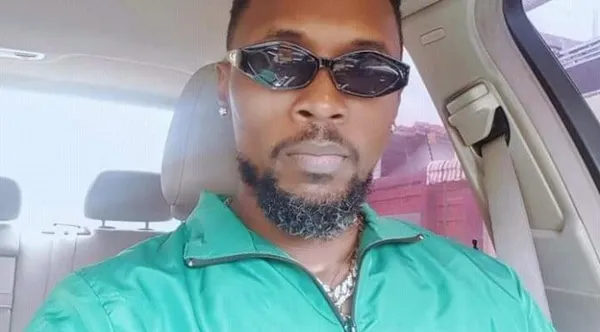 Serge Beynaud en colère répond à ses détracteurs : « quel « vrai chanteur » du coupé-décalé a accompli ce que moi « faux chanteur » j’ai accompli »