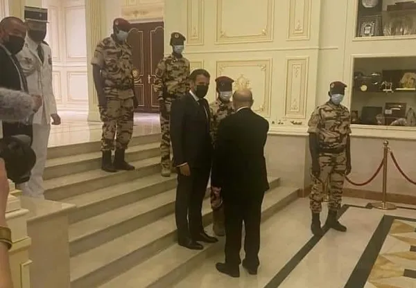 Obsèques d’Idriss Déby : arrivée de  Macron à N’Djamena