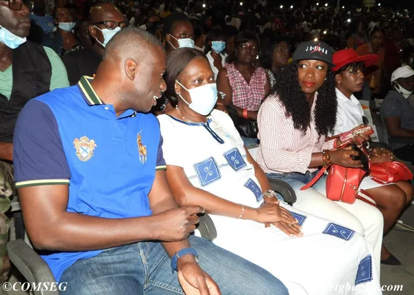 Simone Gbagbo libère en zouglou au concert Kerozen