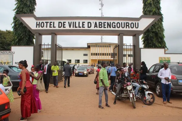 Grève enseignants Abengourou : la ville paralysée par la fermeture des écoles