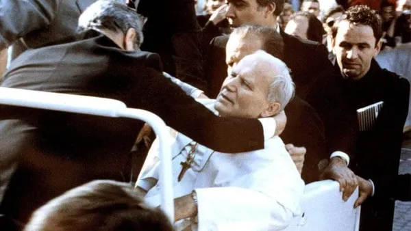 Attentat Jean Paul II : Ali Agça qui avait tenté d’assassiner le Pape revient les faits, « c’était une question de guerre internationale »