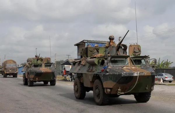 Blindés de l’armée française en Côte d'Ivoire