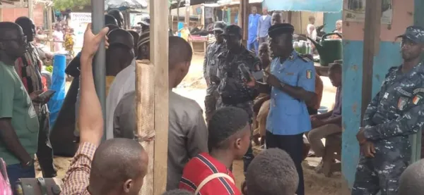 Bonon : La police sensibilise la communauté nigérienne