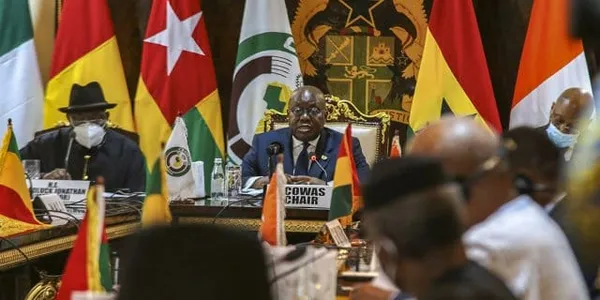 Mali : les chefs d’Etat Africains à Accra pour préparer des sanctions
