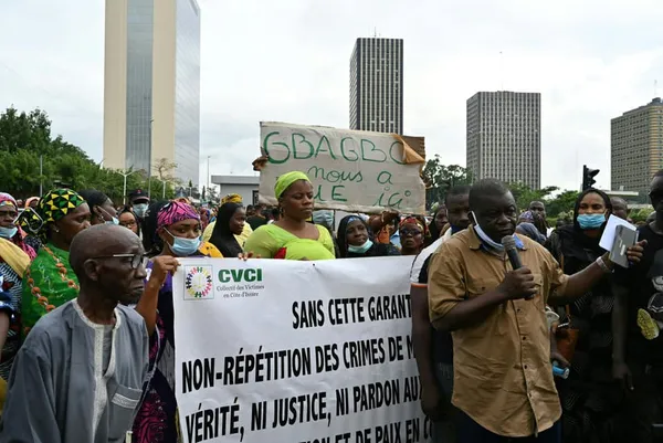 Manifestations au Plateau ce 10 mai contre le retour de Gbagbo, en images