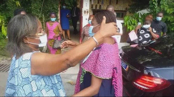 Koudou Jeannette parle à sa belle-sœur Simone : « lorsque notre maman est décédée, Gbagbo n’a pas pu assister à ses obsèques, c’était dur »