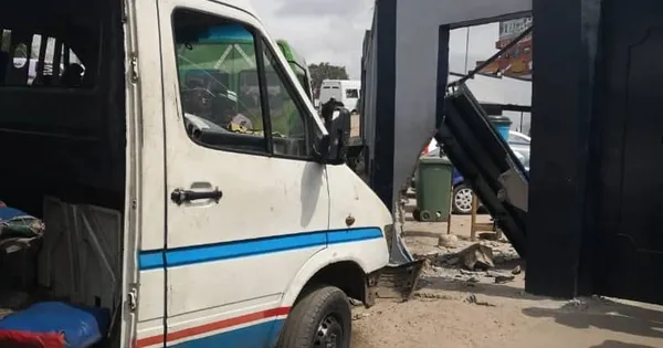 Un gbaka dans la clôture de la brigade de gendarmerie d’Adjamé : 1 mort