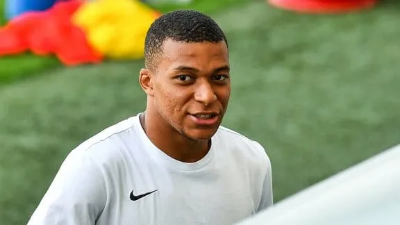 Mercato : Kylian Mbappé va signer au Real Madrid la saison prochaine
