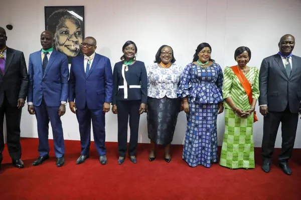 Henriette Diabaté : des nouvelles de la grande chancelière qui distingue des ministres de Ouattara, des images