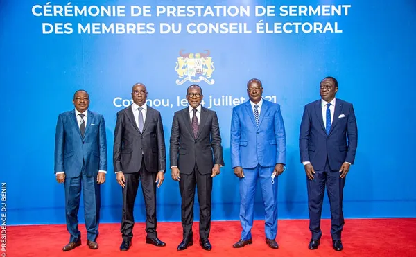 Bénin : les membres du Conseil électoral prêtent officiellement serment