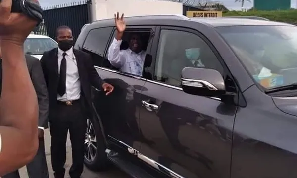 Gbagbo est rentré ce mercredi à Abidjan après un séjour en RDC : des images