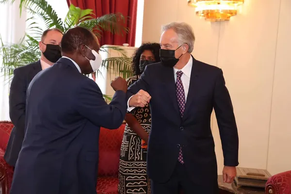 Tony Blair chez Alassane Ouattara : des images