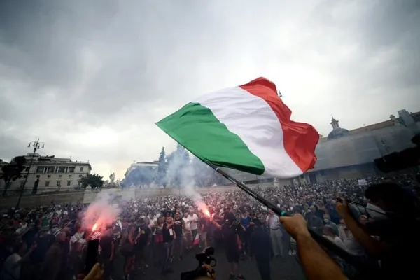 Manifestations contre le pass sanitaire en Italie ce 24 juillet 2021 : « Non à la dictature »