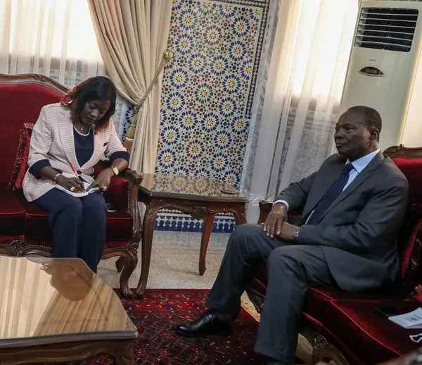 Reforme de l’école ivoirienne : Mariatou Koné demande conseil à l’ex-Ministre Saliou Touré, des images