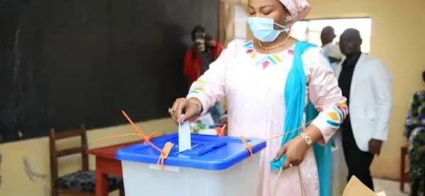 Sénatoriales partielles 2021 à Odienné : Nassénéba Touré accomplit son devoir civique
