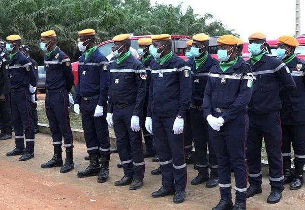 Côte d’Ivoire: les pompiers civils suspendent leur préavis de grève