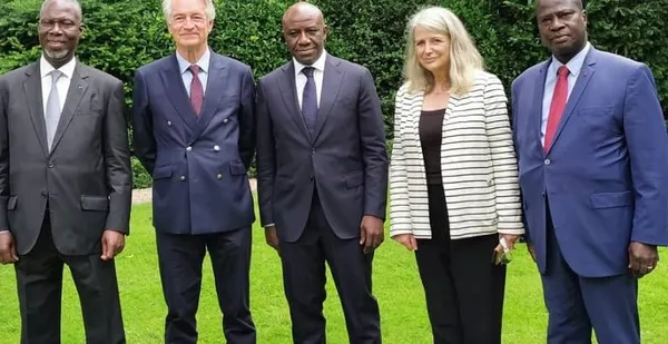 A Paris, le ministre Roger Adom  présente les atouts de la Côte d’Ivoire dans le numérique