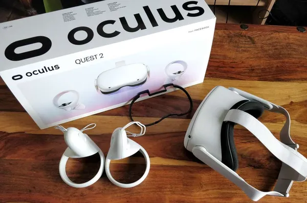 Casques Oculus : Facebook lance des salles de réunion en réalité virtuelle