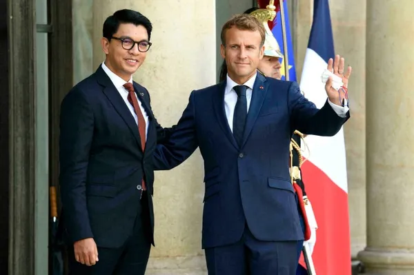 Andry Rajoelina reçu à Paris par Macron pour un début d’apaisement