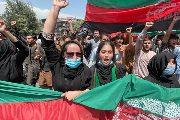 Manifestation Afghanistan: des femmes Afghanes face le nouveau régime taliban, « Nous n’avons pas peur »