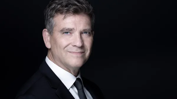 Présidentielle en France : Arnaud Montebourg se déclare candidat