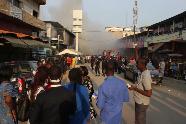 Marché Dabanani à Adjamé : des images de l’incendie