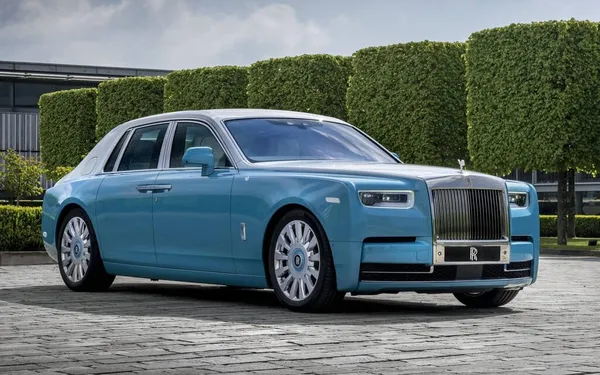 Rolls-Royce : ses voitures seront entièrement électriques d’ici à 2030