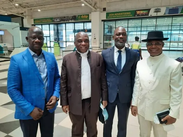 Retour à Abidjan de Alphonse Mangly et Don Mello après 10 ans d’exil
