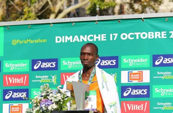 Le Kenyan Elisha Rotich remporte le marathon de Paris 2021