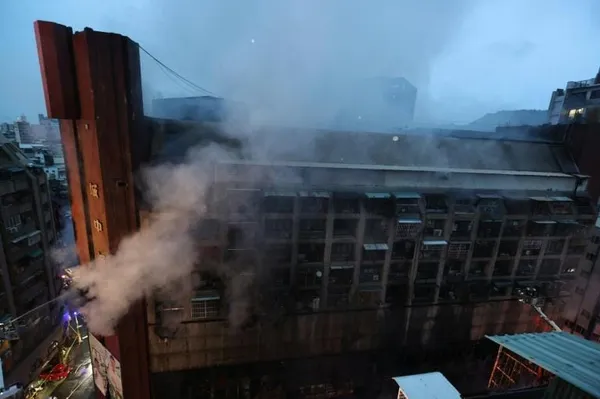 46 morts dans l’incendie d’un immeuble