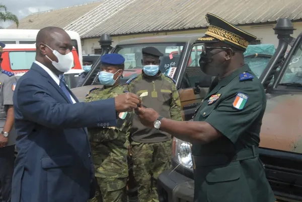 La Côte d’Ivoire sous la menace terroriste: l’armée ivoirienne dotée d’une centaine de véhicules