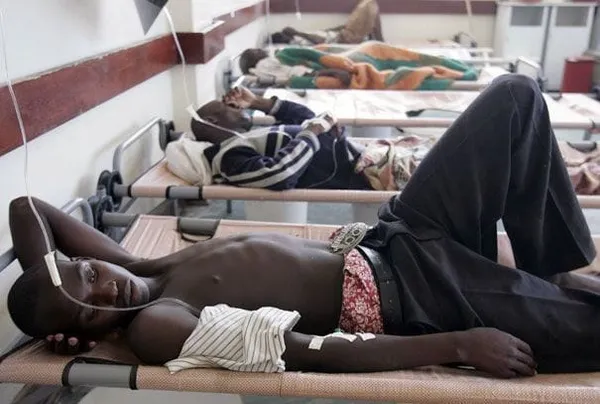Intoxication alimentaire à Agbaou, Akoupé: 9 membres d’une famille, dont 3 femmes enceintes, hospitalisés après avoir consommé du riz réchauffé