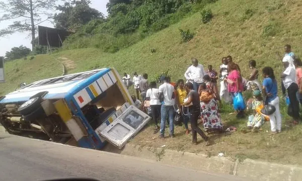 Accident sur l’autoroute du nord : 2 morts et 55 blessés