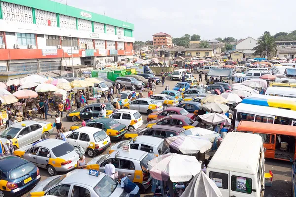 Ghana : grève générale des chauffeurs de taxis contre le coût élevé du carburant