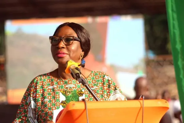 Casse d’Abobo: Kandia Camara affronte les ferrailleurs