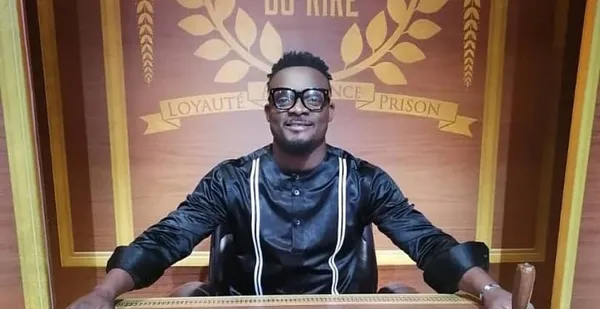 Le Gabonais Manitou, « Prix RFI Talents du rire » 2021