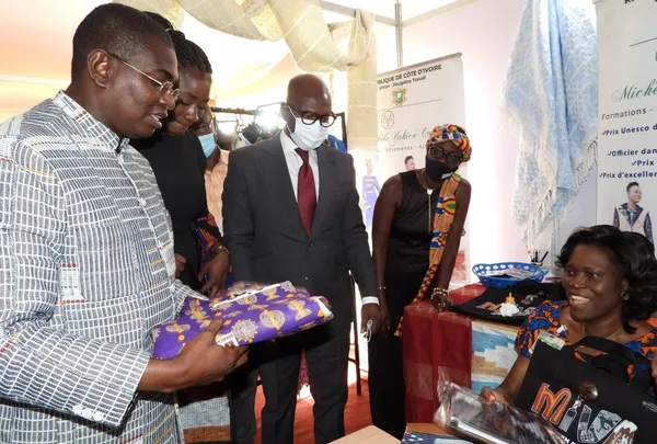 Simone Gbagbo superstar au MIVA 2021, un ministre RHDP sous le « charme » : des images