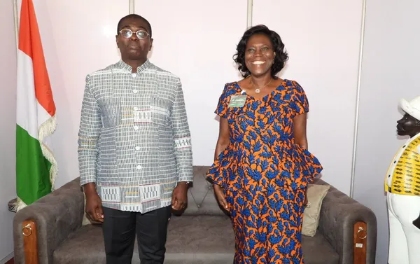 Titrologie 11 décembre 2021 : revue de la presse ivoirienne: «Quand un ministre de Ouattar un cadeau a Simone Gbagbo »