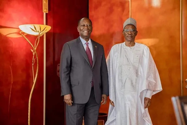 Moussa Aloua, l’Ambassadeur du Niger à Abidjan, fait ses adieux à Ouattara