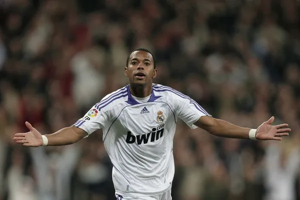 Viol collectif : Robinho condamné à 9 ans de prison