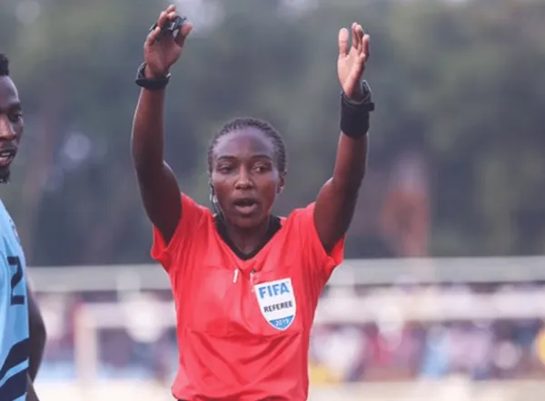 CAN 2021 : qui est Salima Mukansanga, la 1ère femme arbitre dans l’histoire de la Coupe d’Afrique ?