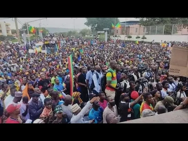 EN DIRECT du Mali, suivez la manifestation de soutien à Assimi Goïta ce 14 janvier 2022 contre la CEDEAO