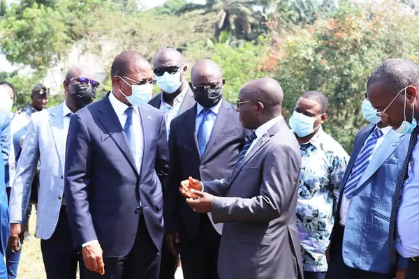 Occupations anarchiques à Cocody : deux chantiers démolis par le ministre Bruno Koné
