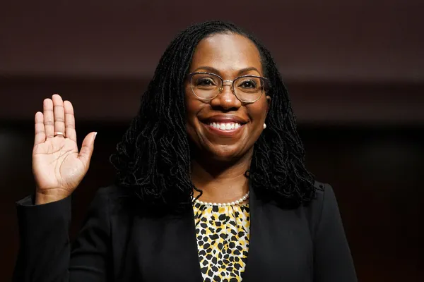 Ketanji Brown Jackson: tout savoir sur la première femme noire nommée à la Cour suprême des États-Unis ?