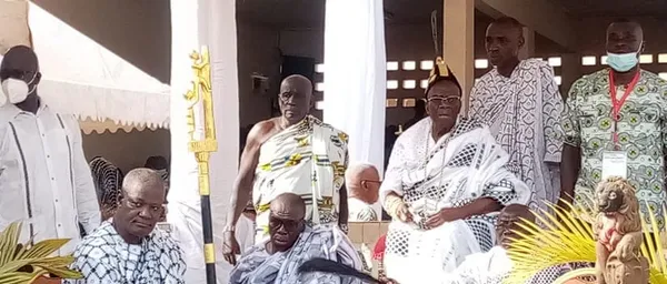 Fête de l’igname 2022 Abengourou : le Roi Boa Kouassi III réclame à Ouattara ses promesses lors de la présidentielle 2020