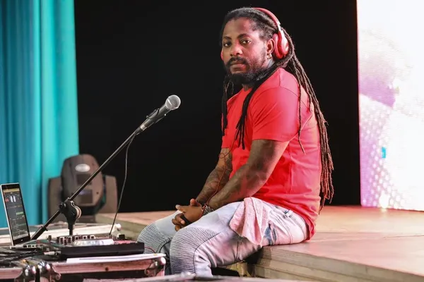 Ramzy le Danhéré refoulé sur un plateau de TV à cause de ses tatouages: l’artiste réagit, « franchement, c’est foutaise »