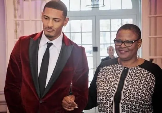 Interview exclusive ! : Simone Kuyo, mère de Haller, fait de révélations émouvantes sur son fils, « Sébastien a mal vécu »
