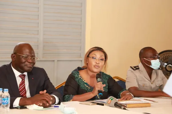 Eticoon: Le modèle de développement local du village séduit la Ministre Belmonde Dogo
