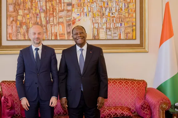 Situation en Ukraine et au Mali: le Président Ouattara s’entretient avec Thierry Beaudet, Président du Conseil Économique et Social de France à Abidjan